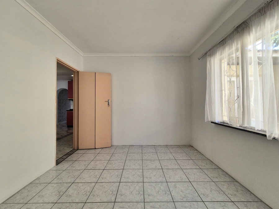 3 Bedroom Property for Sale in Wynberg Western Cape